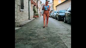 I walk around the city without panties and show my pussy to people - HD - 0:19 video - featuring Laura Dee - from XVideos