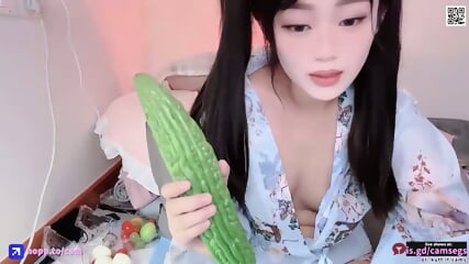 yueyue devourer of veggies 2 - 18:49 video - from Eporner