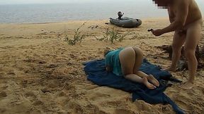 Milf allows to fuck her tight anal on the beach - Amateur Porn - HD - 11:44 video - from AnySex