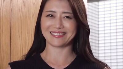 Asian cougar Maki Hojo is making out with her partner - HD - 147:30 video - featuring Maki Houjo - from MomVids
