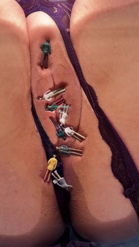 Giantess amateur shows off her juicy pussy on OnlyFans - HD - 0:09 video - from Boinkz