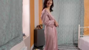 Again, this mature bitch finished and peed on the towel - HD - 14:11 video - from xHamster