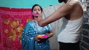 If Desi Bhabhi's husband did not come home in Holi, then Holi was celebrated with brother-in-law, so brother-in-law sister-in-law. - HD - 13:34 video - from xHamster