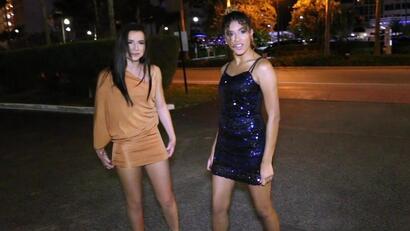 Vilde piger blinker i en limousine - HD - 9:00 video - from Faperoni