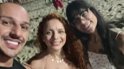 My wife and I met a redhead on New Year's Eve in Copacabana and invited her for a threeway. - HD - 19:25 video - from its.PORN