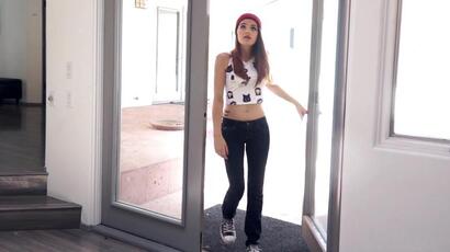 Her first time seeing a cock - HD - 9:00 video - from Faperoni