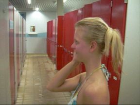 Teeny Im Schwimmbad - 7:03 video - from FapHouse