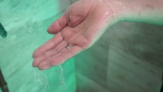 Sexy latina amputee playing in the bathroom of my house - HD - 4:59 video - from Pornzona