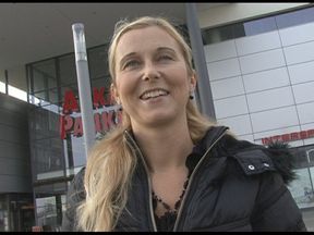 Authentic amateurs fucking for quick cash in the streets - 10:23 video - from Analdin