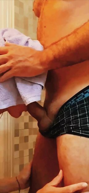 Seks ne tualet me Shqiptaren - HD - 2:31 video - from xHamster
