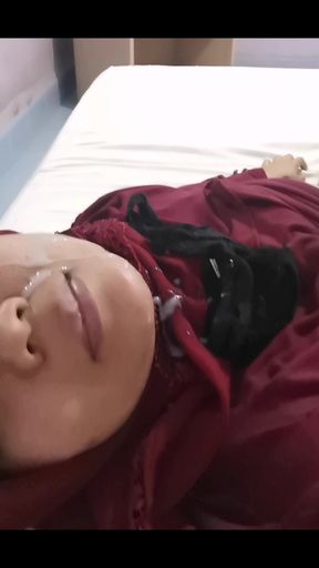 Muslim girl gets in the face - 4K - 22:10 video - from xHamster