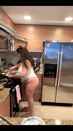 Kitchen Solo Cum Show - HD - 109:03 video - from FapHouse