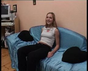 Studentinnen suchen Job und tun alles dafuer - 25:32 video - from xHamster