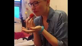 Sexy strawberry eating _) I'_d just got to Willow'_s after a shoot (hence the make-up, nails, and no collar!) and we were chill... - HD - 0:47 video - from xnxxGold