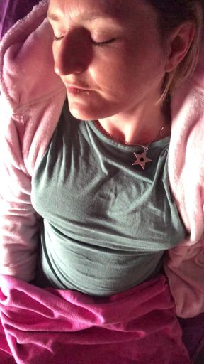 Perving on Curvyteenqueen on Fet makes me so fucking horny - HD - 6:19 video - from xHamster