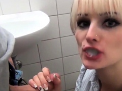 Magyar wc kurva - HD - 4:57 video - from DrTuber
