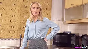 Aston Wilde - Finger Fuck - Sexy Videos - HD - 1:00 video - from PornUse