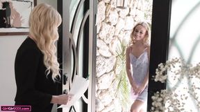 Khloe kingsley shows serene siren her attention to detail - 4K - 8:12 video - from xHamster