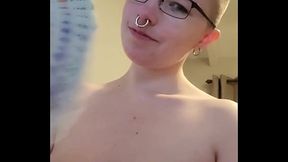 It'_s not often I post findom content but it sure does feel good to fan myself with cash from a very good little toy ? - HD - 0:04 video - from XVideosRed